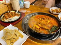 -喇喇排骨火锅·传统韩式脊骨汤(望京西园总店)
