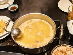 -鲜入唯煮·港式海鲜牛肉火锅(金宝街店)