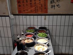 -黔有有贵州酸汤夺夺粉火锅(五味十字店)