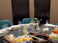 -忆江南·临江鱼馆