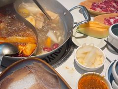 -左庭右院鲜牛肉火锅(金山万达店)