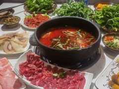 -贵府酸汤牛肉火锅·贵州老字号(飞山街店)