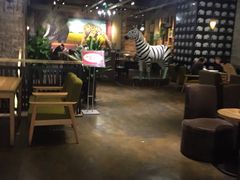 大堂-雨舍咖啡(汉神购物广场咖啡街区店)