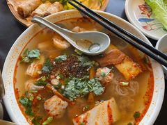 -大头虾越式风味餐厅(光明广场店)