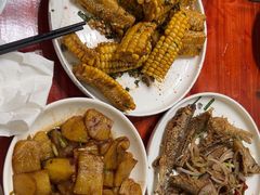 -芦茨金富饭庄·25年老字号·专做稻草鸡