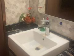 -钧熙良品·足道spa(曹山路纯水岸店)