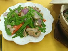 荷兰豆炒猪颈肉-汤氏美食台山水步特色黄鳝饭(龙津东路店)