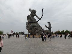 -巴陵广场