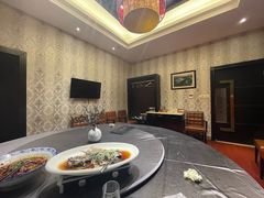 -骏莱海鲜鱼港(五角场店)