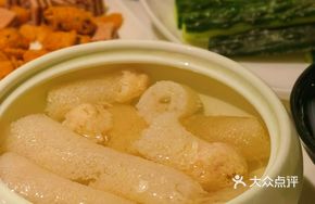 Bamboo Fungus Pig's Trotter and Chicken Hot Pot