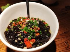 酸辣蕨根粉-阿里家Miss Ali·烤肉酒馆by MIG