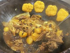 -粘豆包柴火铁锅炖