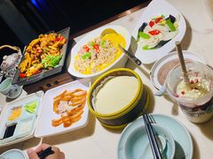 -韵秋荷(宝山龙湖天街店)