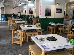 大堂-石灰市老火锅(北滨路店)