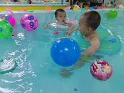 -小鸭先知婴儿游泳馆