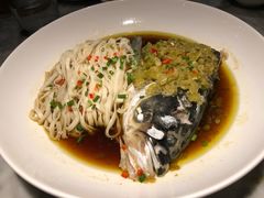 酱椒蒸鱼头配手工面-雀蓝川菜(奥体广场店)