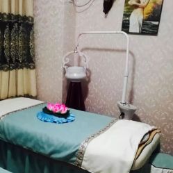 -周怡玲美容美体SPA