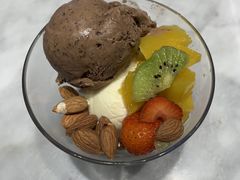冰淇淋双球-哈根达斯(虹口店)