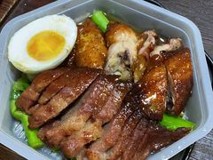 叉烧拼烤翅饭-余百年·现烧烧腊(布吉金利店)