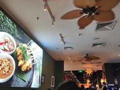 -大头虾越式风味餐厅(光明广场店)