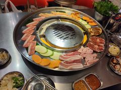 -哈哈碳都·牛肋条无限自助烤肉(台江万达店)