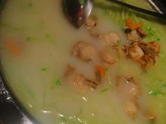 -大胡同天津菜·海肠捞饭·津门皮皮虾锅贴一绝(西姜井店)