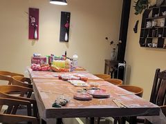 -小草屋轰趴馆别墅派对新场团建家庭聚会