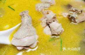 Old Hen Noodle Skin Soup