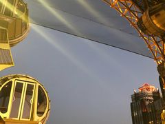 -影汇之星8字形摩天轮