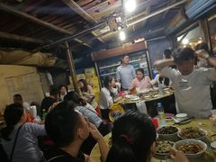 -冶建镜子·老南昌大排档·江西虾王(总店)