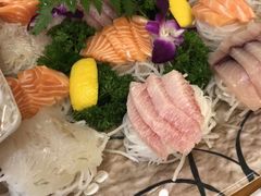 -青瓦餐厅·生鱼片·韩园烤肉(西塔店)