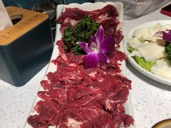 现切牛肉-贵府酸汤牛肉火锅·贵州老字号(飞山街店)
