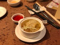 鱼翅灌汤饺-金燕岛潮州酒楼