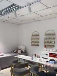 -丽心自助美甲美睫