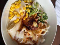 -顺溜·手工刀削面·黑金店(铜锣湾店)