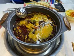 红锅-俭让佬妈现卤串串(温江总店)
