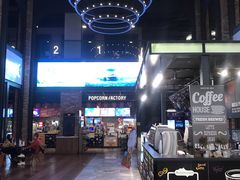 -CGV影城(滨江天街IMAX店)
