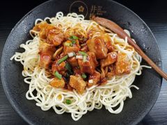 老上海辣肉凉面-贡梅老面馆·蟹粉面·无锡特色小吃(南长街主推店)