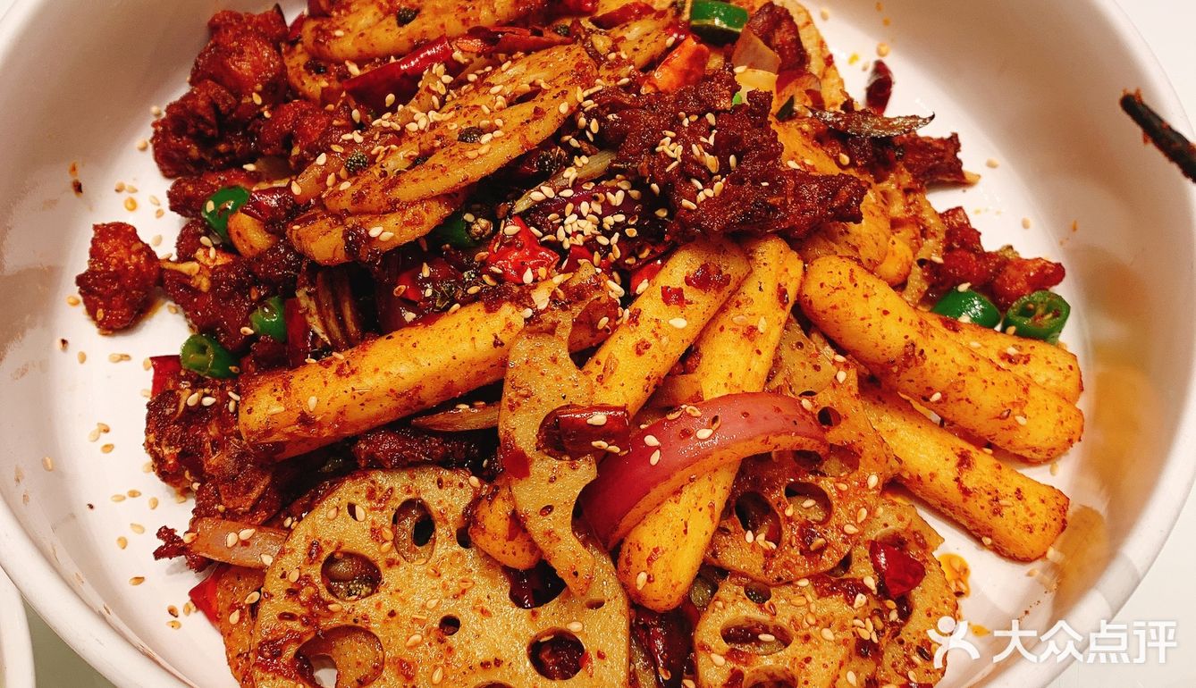 最扯的是我明明点了15块一听的饮料了