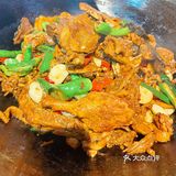 满桌的美食，明天开始减肥[胜利]