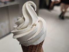 椰椰脆筒-喜茶(上海北外滩来福士店)