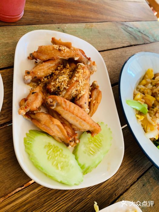 Doo Dee Thai Food(Issan/Isaan/Esan)烤鸡翅图片