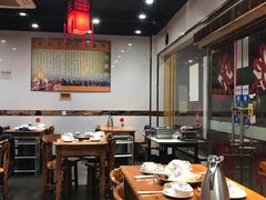 大堂-老北京热气涮羊肉·小龙虾·烤鱼(呼玛路店)