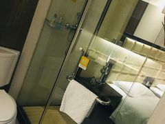 -昆明朗威酒店(昆明站火车站双桥夜市风情街店)