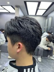 -米可造型烫发染发