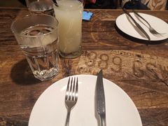 -HIGH FIVE哈福手工汉堡(桂林路店)