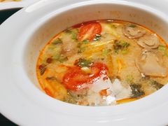 冬阴功汤-食肆&Fourteen(武林夜市店)