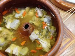 建水汽锅鸡小份-麦麦山云南菜(复地活力城店)