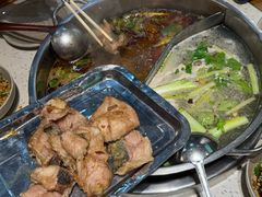 -肖肖酸萝卜鱼火锅(总店)