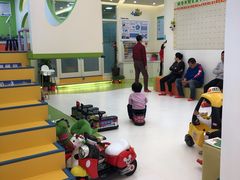 -小小王国亲子游泳俱乐部(锦辉中心)